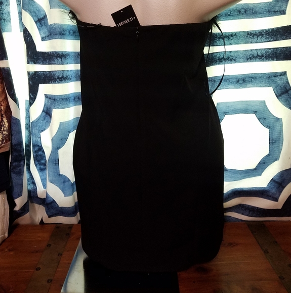 Plus size black tube dress - Picture 4 of 6